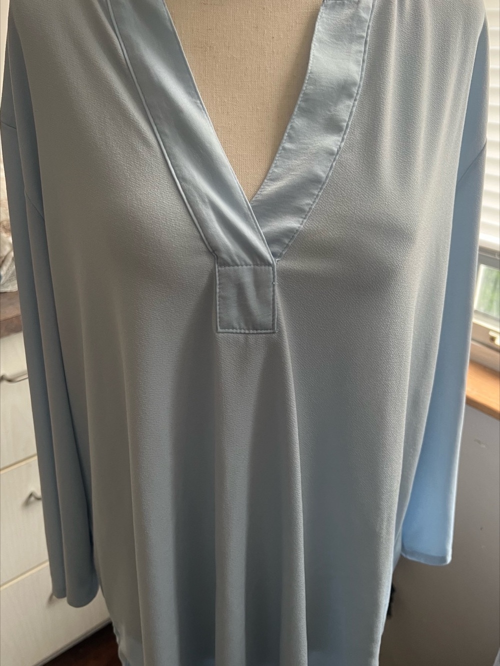 Banana Republic Women's 1/4 Sleeve Shirt - excellent condition. Size XL.